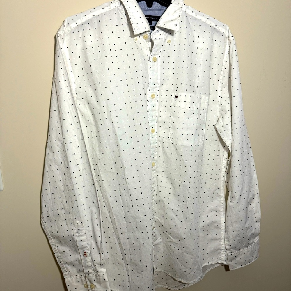 Tommy Hilfiger Men’s Pattern Button Down Dress Shirt Size L